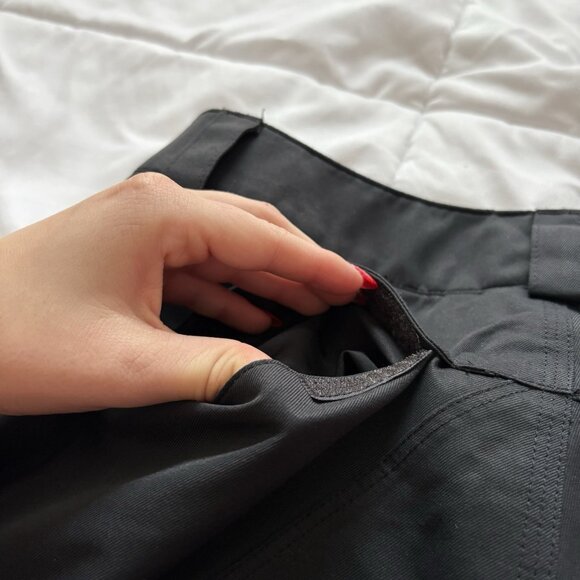 Volcom Womens Size Small Insulated Ski Snowboarding Pants Black 10000 MM - Picture 11 of 11